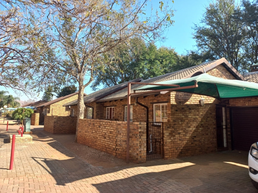 3 Bedroom Property for Sale in Safari Gardens North West